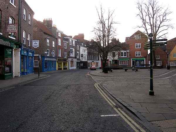 Towards the Colliergate.