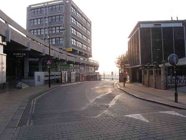 Built over the demolished Hungate in 1955 to ease traffic flow from Pavement to Peasholm Green.