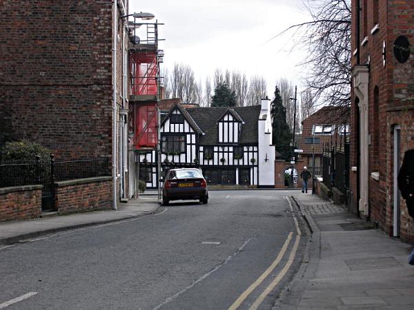 Looking towards the junction between Peasholme Green and Stonebow.