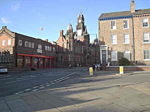 Looking towards Clifford Street.