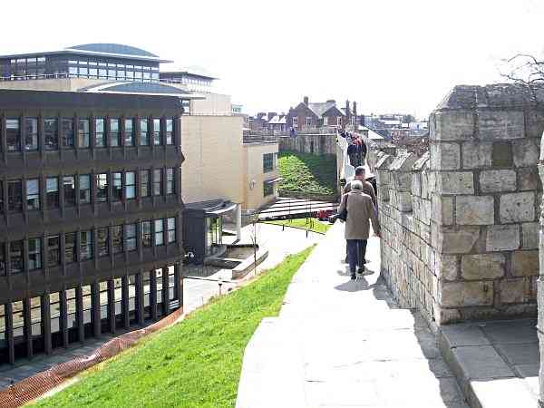 Looking towards Tofts Tower, the most westerly point of the Bar Walls.